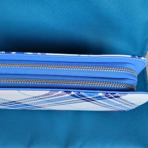 NWT Isabelle Handbag or Wide Wallet Vegan Friendly - Picture 4 of 7